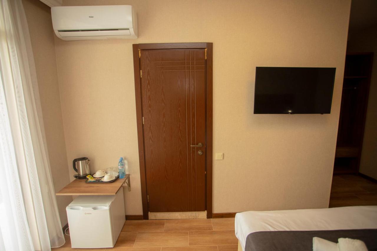 Pollux Batumi Exterior foto